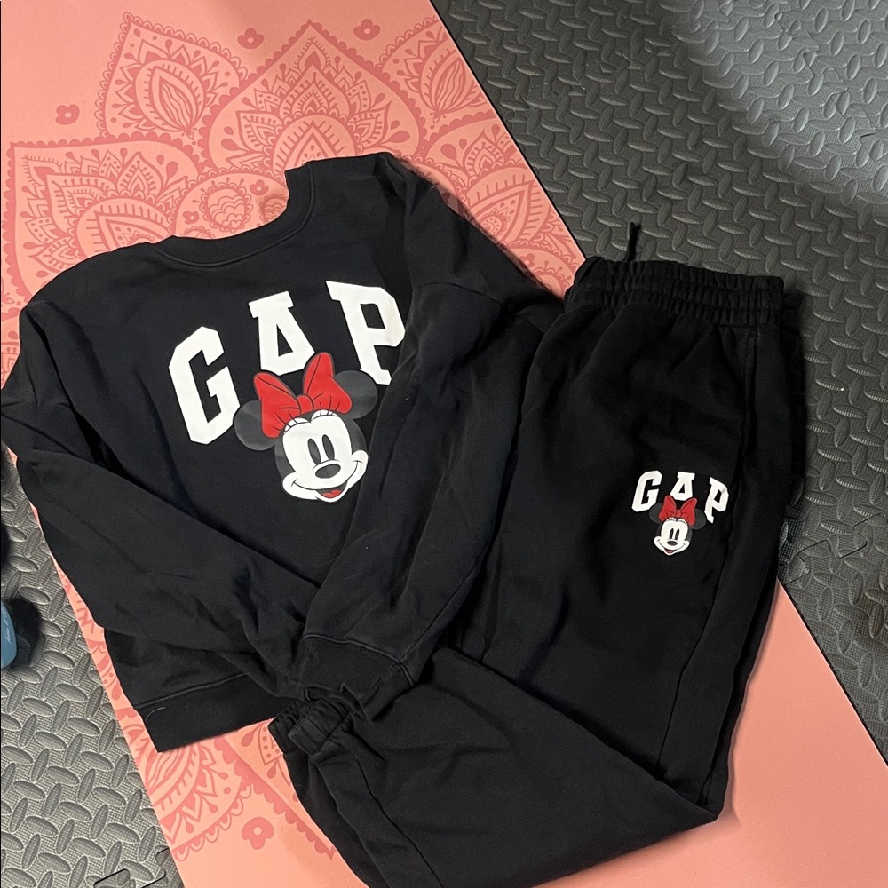 Gap & Disney set